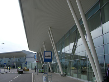 Dobner Metalldecken im Sofia-Flughafen in Bulgarien